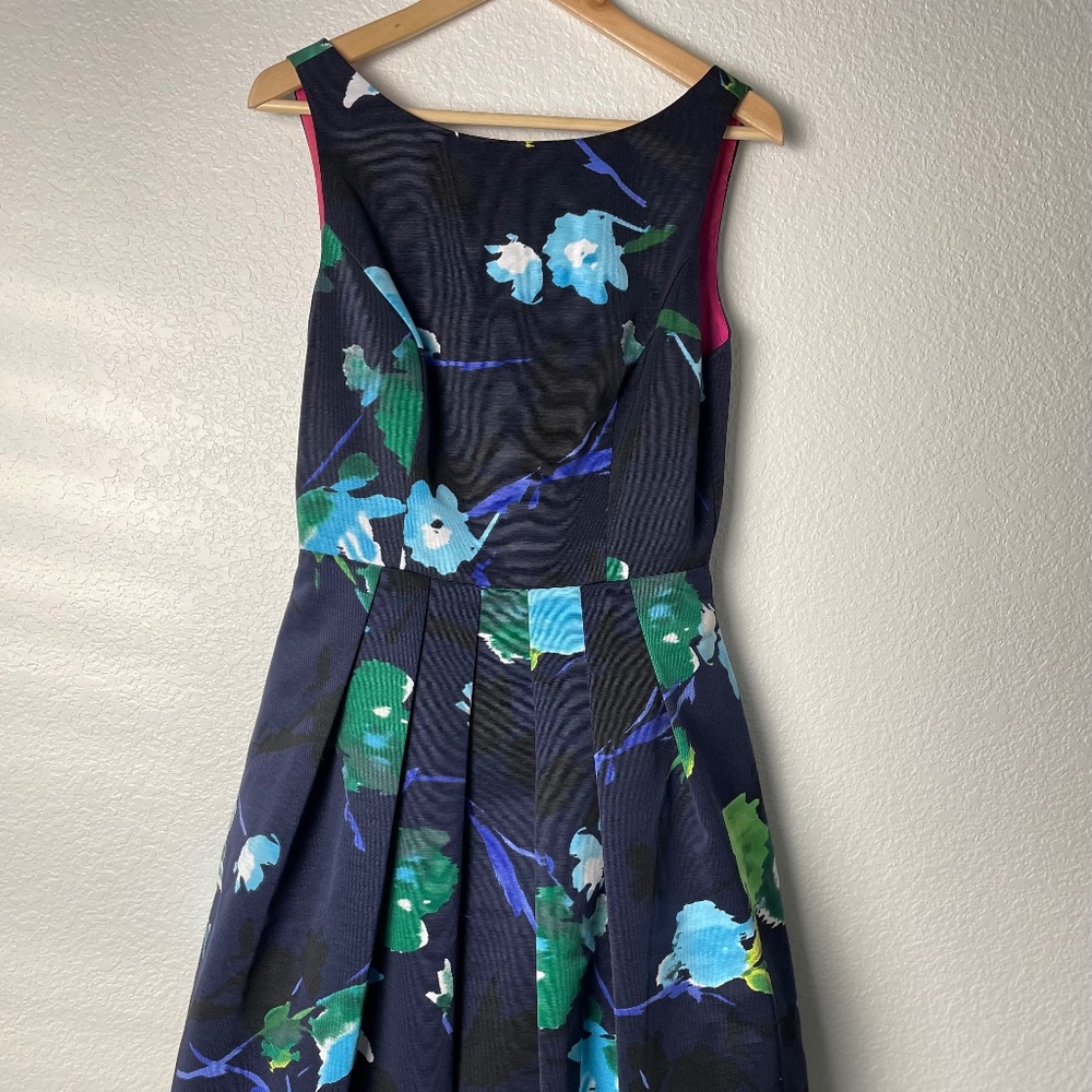 Eliza J Fit & Flare Navy Floral Sleeveless Party dress Sz 8 Wedding Guest